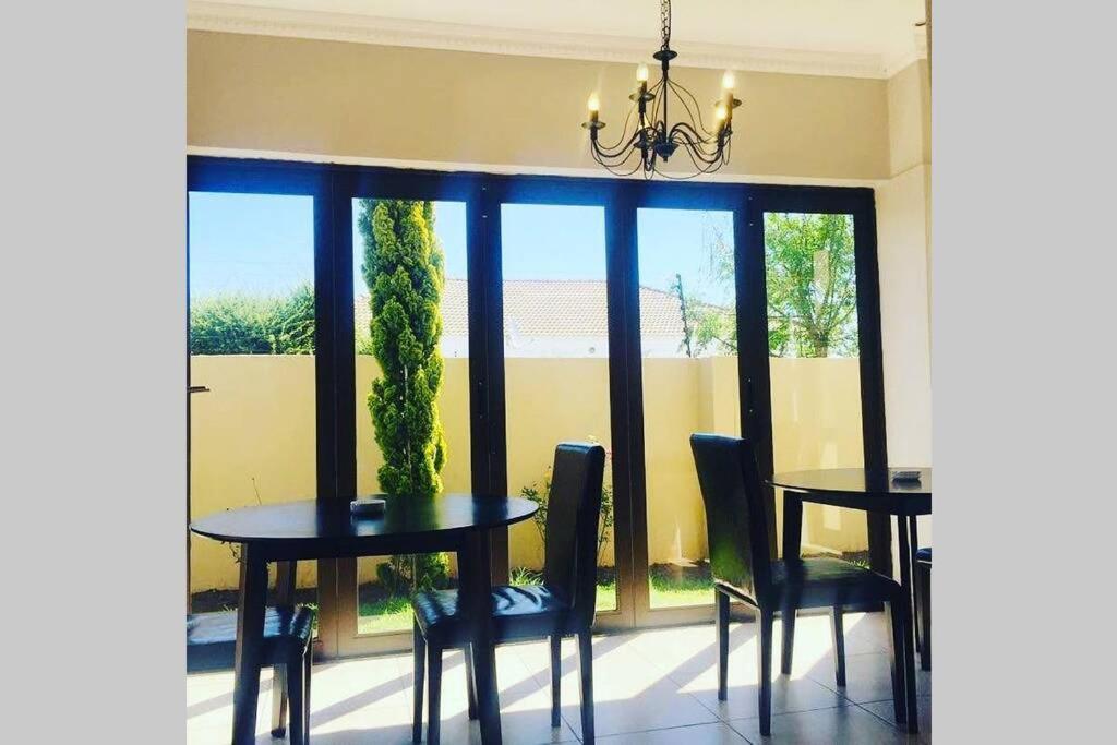 Olive Exclusive Villa Gaborone Exterior photo